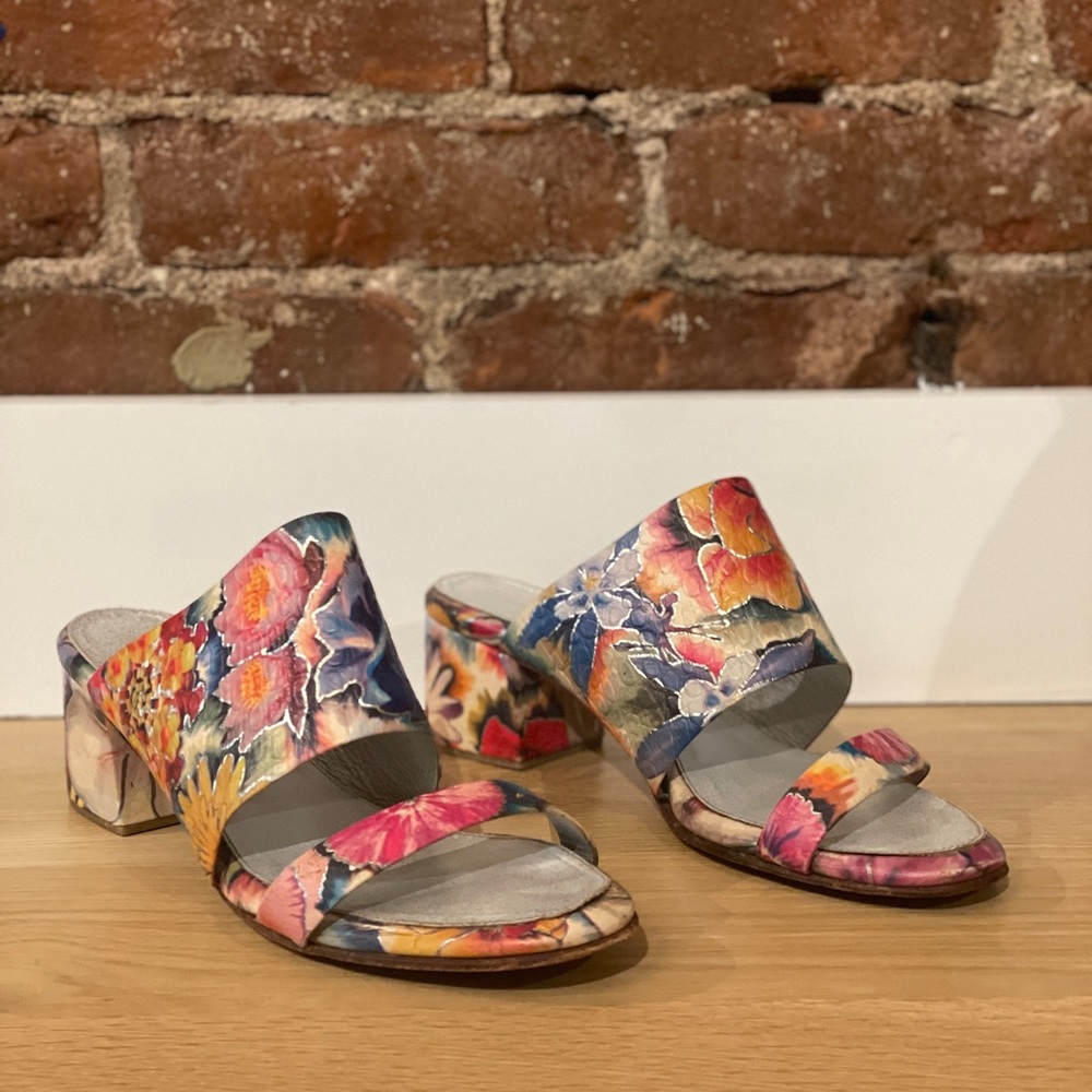 Vicky Tcherassi Resort Block Heel Sandal, 8.5